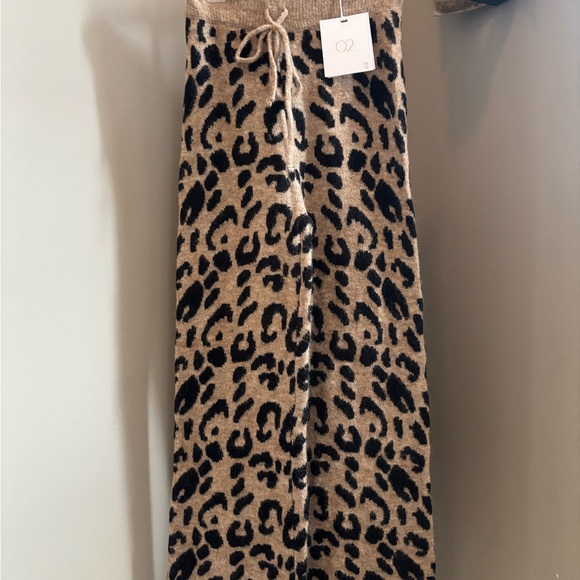 Leopard Print Knit Pants - Picture 6 of 7
